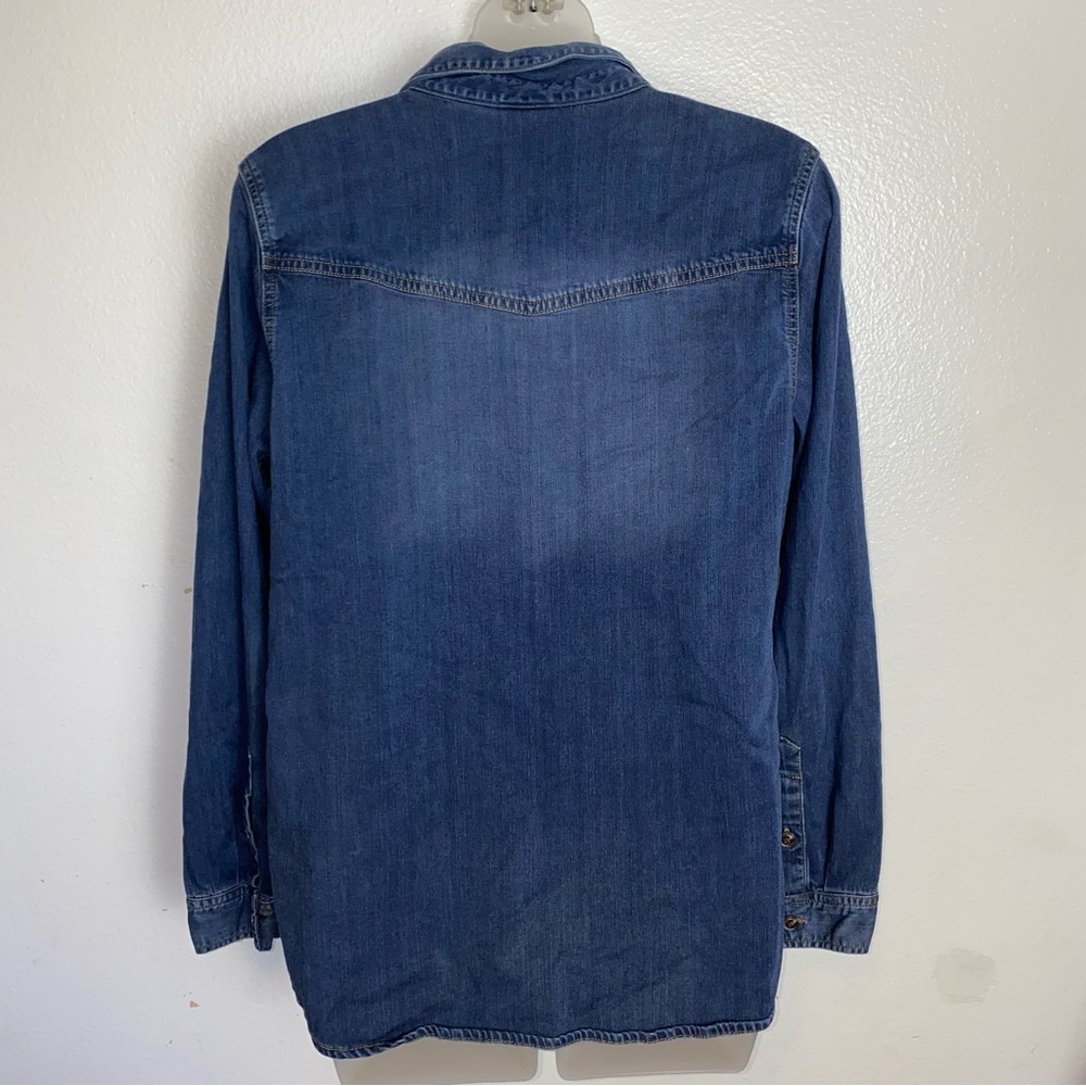 Cabi Denim Chambray button up collared long sleeve top - Picture 6 of 7